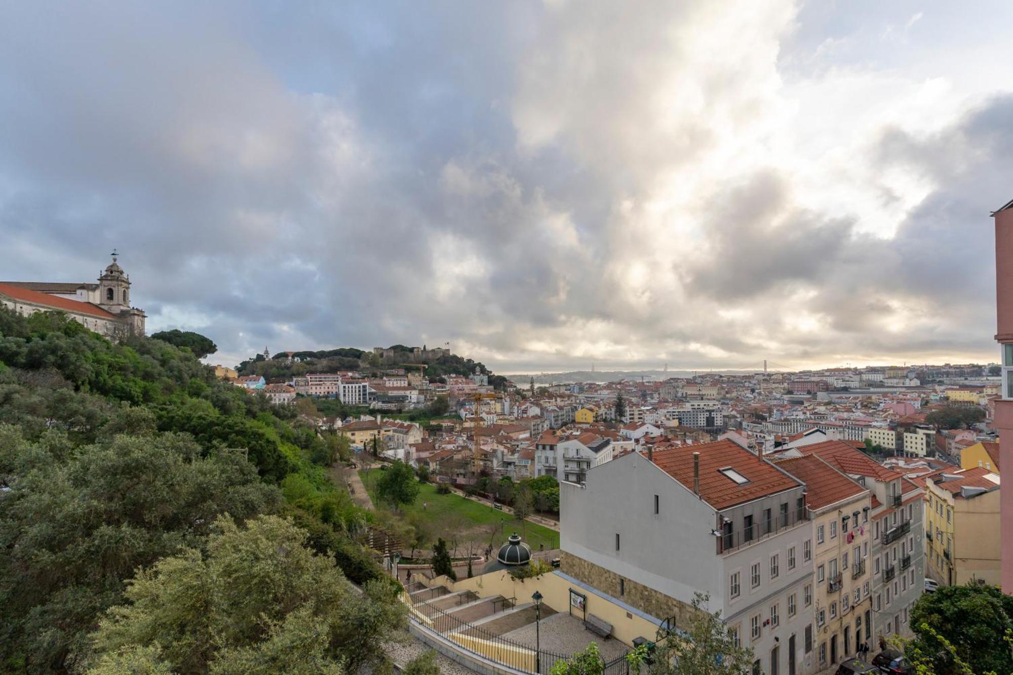 리스본 Magnificent Flat With Spectacular Views In Graca 아파트 외부 사진